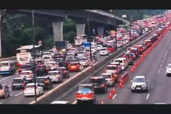 Lebaran Hari Pertama, Tol Jakarta-Cikampek dan MBZ Macet Parah