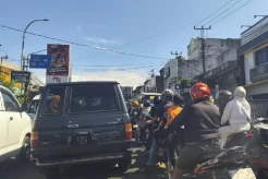 Pemudik Padati Jalan Sukabumi, Jarak 4,8 Km Terpaksa Harus Ditempuh 45 Menit
