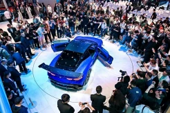 Denza Z Concept: Lahirnya Sang Predator Performa! Teknologi Suspensi Magnetik dan Steer-by-Wire Gemparkan Auto Shanghai 2025!