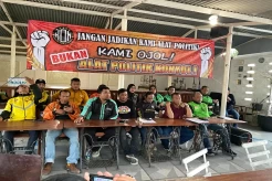 Tak Ikut Demo Besok,...
