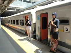Daftar Lengkap Kereta...