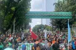 Demo Besar-besaran,...
