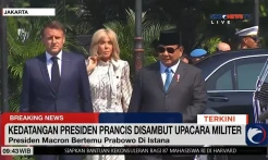 Diiringi Pasukan Berkuda,...