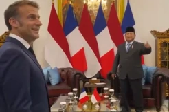 Momen Emmanuel Macron...