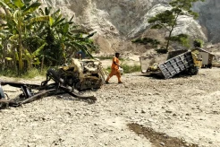 Longsor Gunung Kuda Cirebon: 7 Truk Dievakuasi, 11 Korban Masih Tertimbun