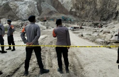 18 Korban Tewas Longsor di Gunung Kuda Dievakuasi, Pencarian Dihentikan Sementara