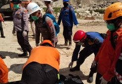 21 Jenazah Korban Longsor Gunung Kuda Cirebon Ditemukan, Pencarian Dilanjutkan Hari Ini