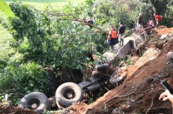 Kronologi Truk Tangki Air Tabrak 2 Mobil dan 4 Motor di Jalur Tengkorak Cianjur