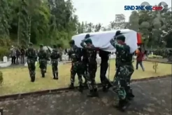 Prajurit TNI Gugur Ditembak...