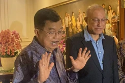 Mantan Perdana Menteri...