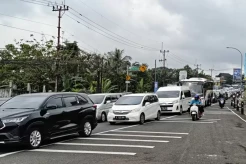 Jalur Puncak Berlaku One Way Arah Jakarta Siang Ini