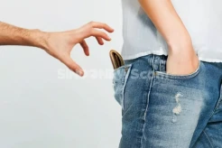 Viral Emak-Emak WNI di Paris Tangkap Copet, Pelaku Balikin Dompet