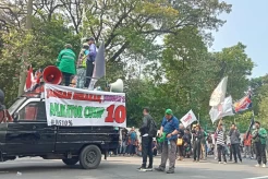 Suara Ojol Terpecah,...