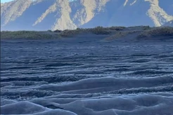 Bromo Turun Salju, Suhu Sentuh 0 Derajat Celsius