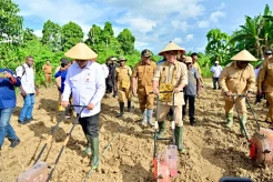 Komitmen Bangun Papua,...