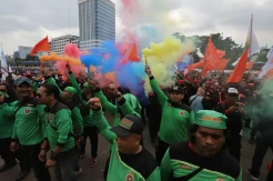 6 Tuntutan Buruh Menggema, Aktivitas Gedung DPR Lengang
