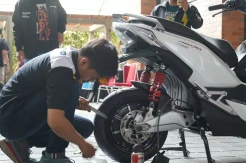 Subsidi Pemerintah Nggak Jelas, Produsen Motor Listrik Jor-joran Obral Diskon dan Layanan Jemput Bola