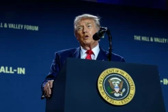 Trump Bicara Opsi AS...