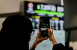 IHSG Tembus Rekor Tertinggi 8.025 di Tengah Reshuffle Kabinet