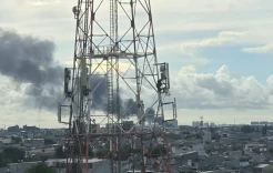 Pabrik di Cengkareng Terbakar, 16 Unit Damkar Dikerahkan