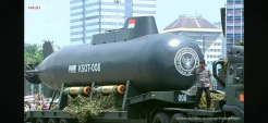 Kapal Selam Otonom Karya Anak Bangsa Dipamerkan dalam HUT Ke-80 TNI