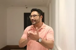 Surya Saputra Syok,...