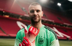 Jadwal Debut Maarten Paes di Ajax Amsterdam, Langsung Lawan AZ Alkmaar