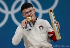 Lifter Indonesia Rizki Juniansyah Terima 2 Sertifikat Penghargaan dari Guinness World Records