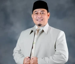 Ketika Karisma Pergi, Nilai Harus Tetap Hidup