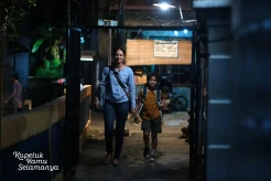 Film Kupeluk Kamu Selamanya...