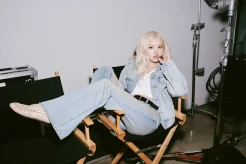 Jadi Global Ambassador Brand Denim Legendaris, Rosé Blackpink Rayakan Spirit Originalitas