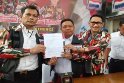 Akhiri Dualisme, Laskar...