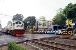 130 Perlintasan Sebidang di Wilayah Daop 1 Jakarta Belum Dijaga