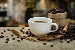 Anak Minum Kopi, Amankah? Ini Risiko dan Dampaknya Menurut Ahli Kesehatan