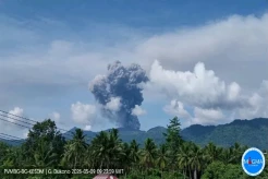 Gunung Dukono Meletus 2 Kali Pagi Ini, Tinggi Kolom Abu Capai 2.700 Meter