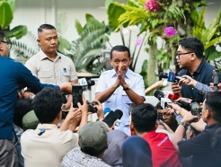 Lapor Prabowo, Bahlil Pastikan Stok BBM hingga LPG Aman