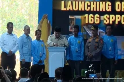Didampingi Kapolri, Prabowo Resmikan 10 Gudang Ketahanan Pangan-SPPG Polri di Tuban