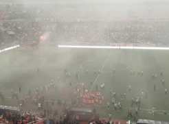 Persib Juara Liga, Duel Persija di JIS Ricuh karena Flare dan Petasan
