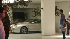 Geledah Rumah Silmy Karim, KPK Segel Mobil Mewah