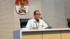 KPK Tahan 2 Tersangka...