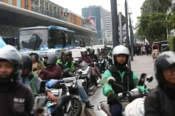 BEM UI Gelar Aksi di Bundaran HI, Pengendara Diimbau Cari Rute Alternatif
