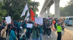 Mahasiswa UNJ Beraksi,...