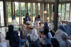 Rayakan 70 Juta Streaming...