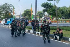 Suasana Jelang Sidang Perdana Dokter Tifa, TNI-Polri dan Rantis Brimob Bersiaga di PN Jaktim