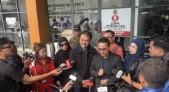Roy Suryo Soroti Karya...