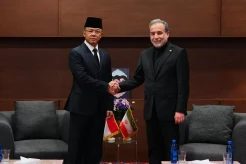 Sugiono Bertemu Menlu Iran saat Hadiri Pemakaman Ali Khamenei