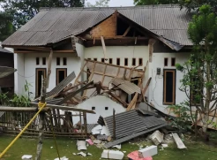 Luluh Lantak, Sejumlah Rumah di Pandeglang Hancur Akibat Gempa M 6.7