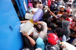 Kelangkaan Minyak Goreng di Makassar