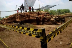 Ekskavasi Situs Pandegong di Persawahan Dusun Kwasen Jombang
