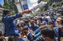 Aksi Mahasiswa NTB Menggugat